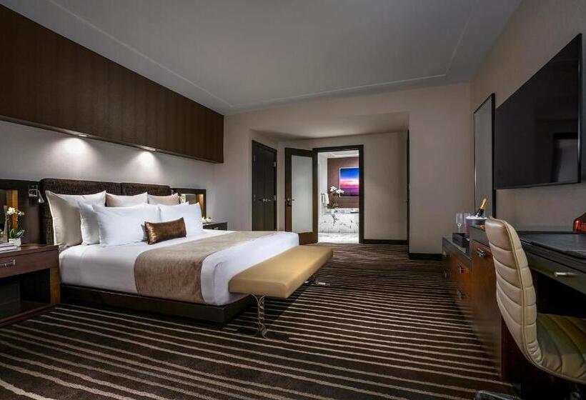 带观景和大床的豪华房间, Red Rock Casino Resort & Spa