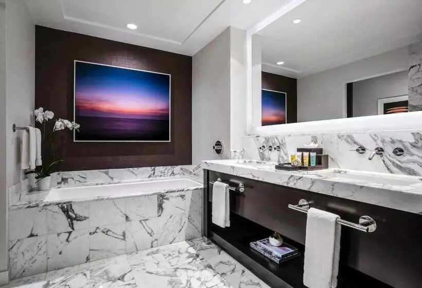 クイーンベッドのデラックスルーム, Red Rock Casino Resort & Spa