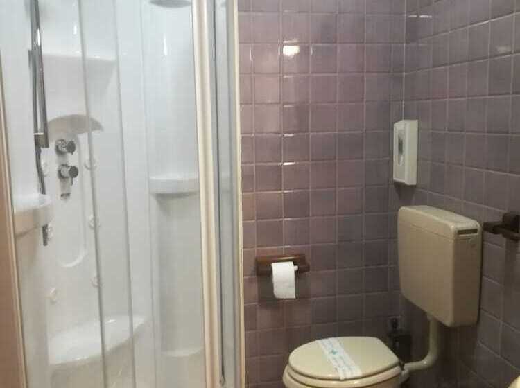 اتاق استاندارد یک نفره, Scala
