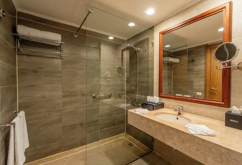 اتاق لوکس با چشم‌انداز دریا, SRNTY Sea Reef - Ex Serenity Alpha Beach