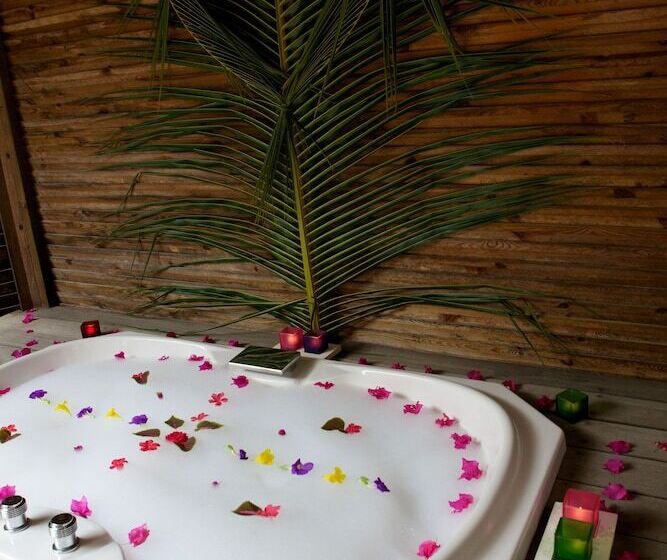 ویلای 1 خوابه, Kuredu Island Resort & Spa