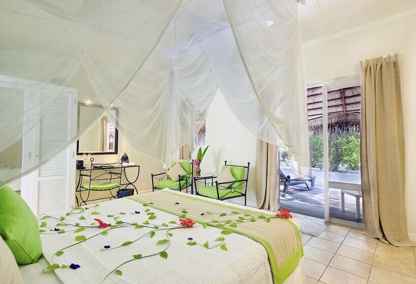 بانگلوی استاندارد, Kuredu Island Resort & Spa