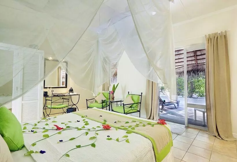 بانگلوی استاندارد, Kuredu Island Resort & Spa