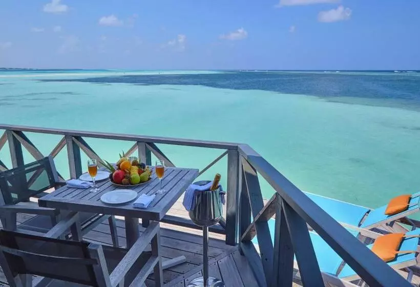 سوییت با چشمانداز دریا, Kuredu Island Resort & Spa