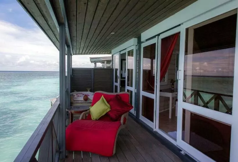 سوییت با چشمانداز دریا, Kuredu Island Resort & Spa