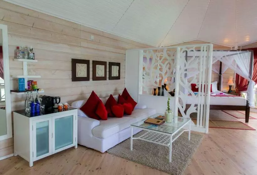 سوییت با چشمانداز دریا, Kuredu Island Resort & Spa