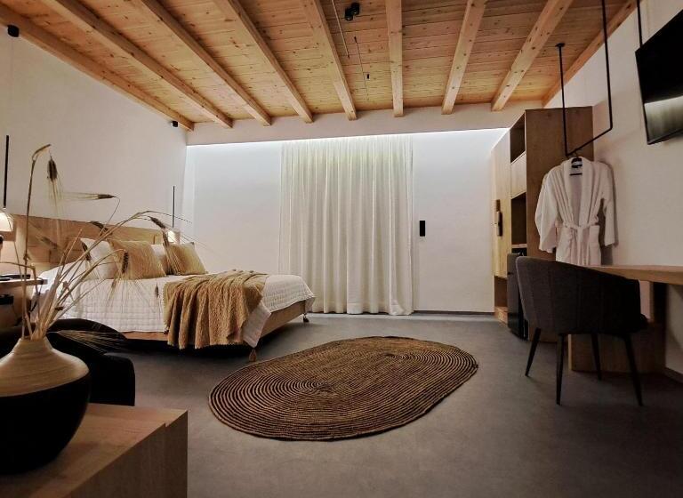 سوییت با چشمانداز دریا, Nisaki Hotel & Elite Suites