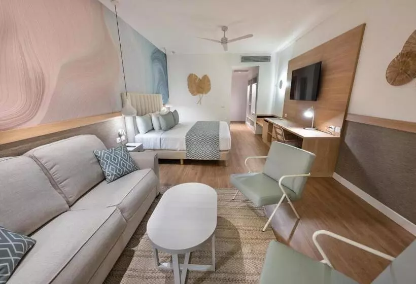 سوئیت جونیور پریمیوم, Bahia Principe Explore Punta Cana - All Inclusive