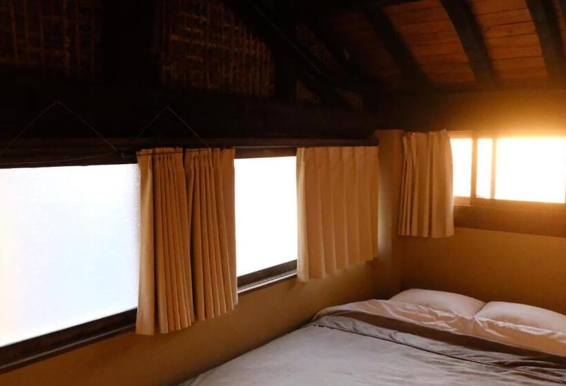 Chambre Standard, Hostel & Tatami Bar Uchikobare  内子晴れ