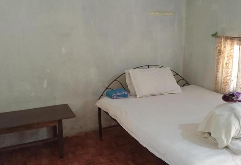 اتاق اکونومی, Chital Lodge