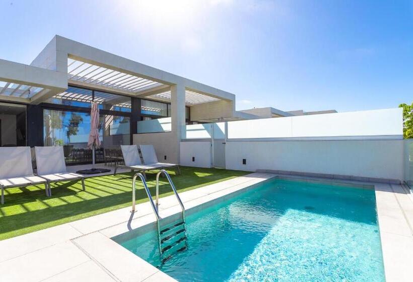 Апартаменты 3 Спальни Вид на Море, Cordial Santa Águeda & Perchel Beach Club