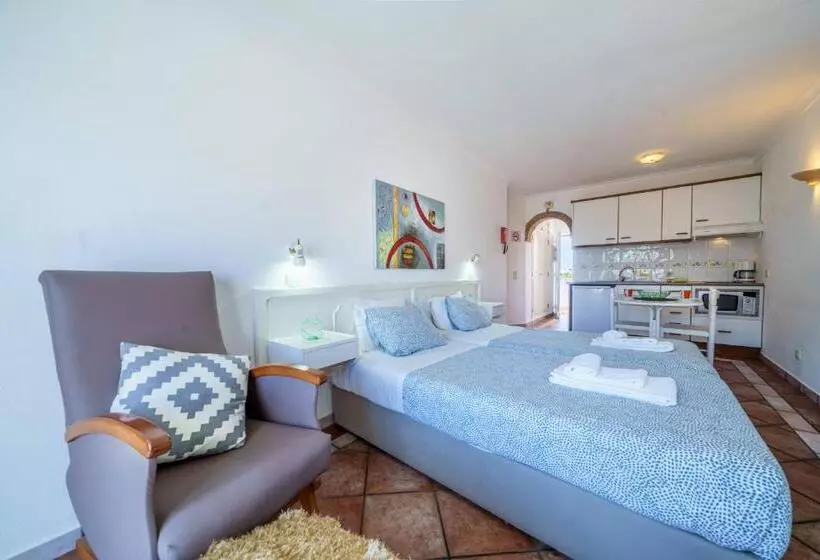 استودیوی استاندارد, Apartamentos Solar Do Sol