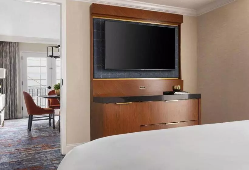 キングサイズベッドのスイートルーム, Gaylord National Resort & Convention Center