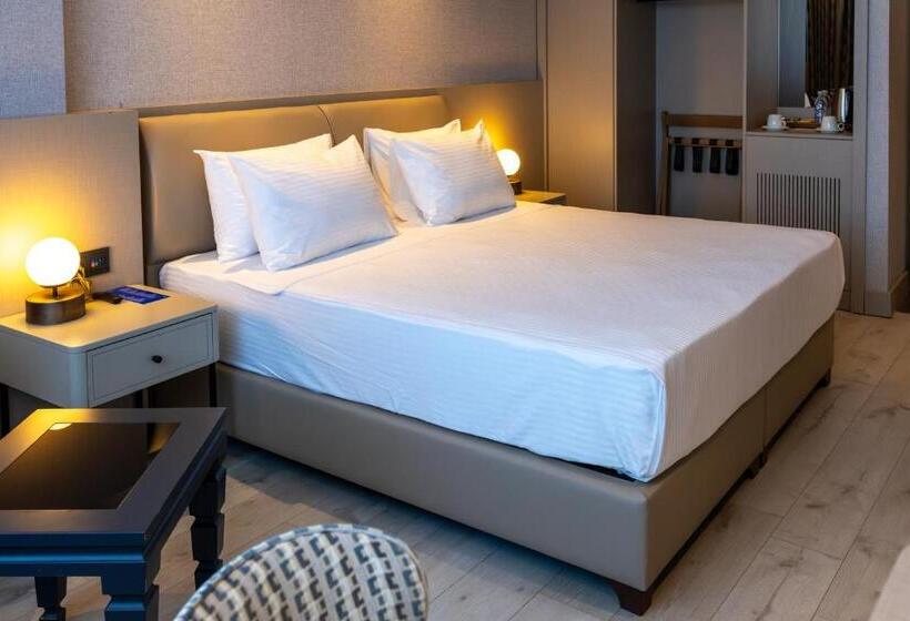 اتاق استاندارد با تخت بزرگ, Delta Hotels By Marriott Antalya Lara