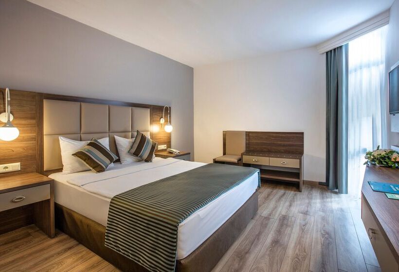 Семейный Номер, Palm Wings Ephesus Beach Resort