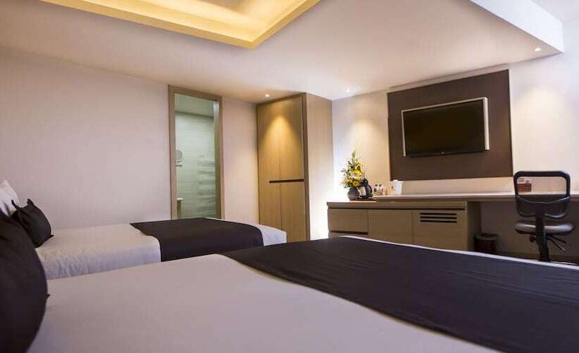 غرفة تنفيذية, Plaza Poblana