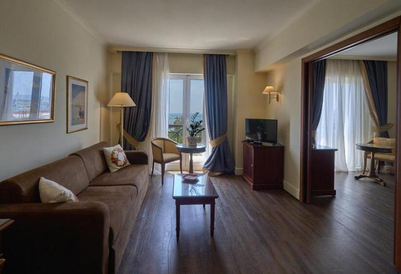 마스터 스위트, Volos Palace