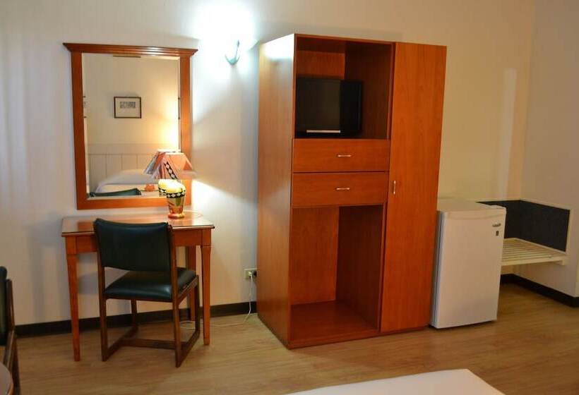 اتاق استاندارد, West Plaza Downtown