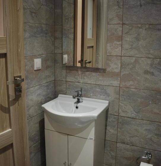 استوديو إقتصادى, Katia Beach