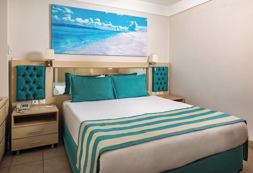 Номер Клуб, Aqi Hydros Club