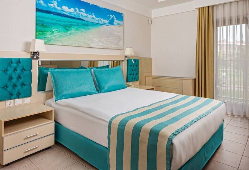 Номер Клуб, Aqi Hydros Club