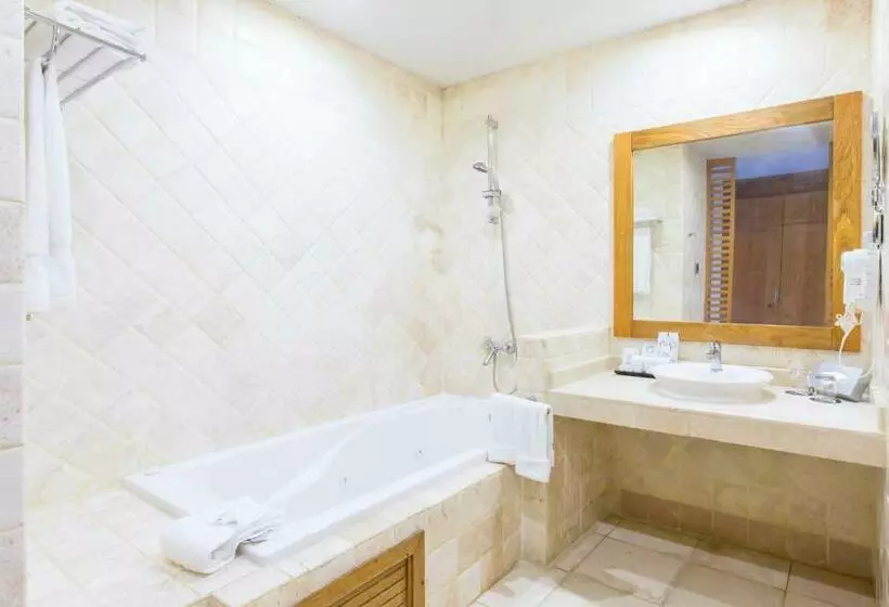 اتاق لوکس سه تخته, Sunscape Coco Punta Cana - All Inclusive