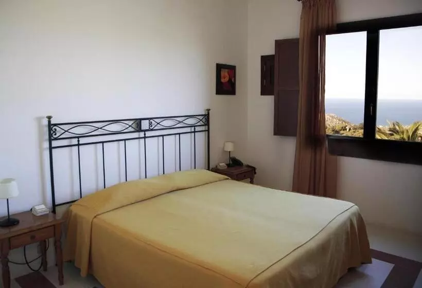 اتاق استاندارد با چشمانداز دریا, Baglio Santacroce