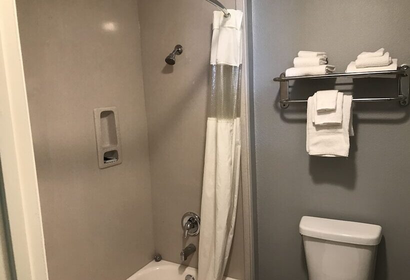 Люкс Кровать Кинг, Express Inn Weslaco/mercedes