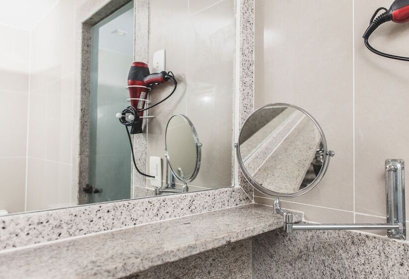 سوییت, Ferradura Private