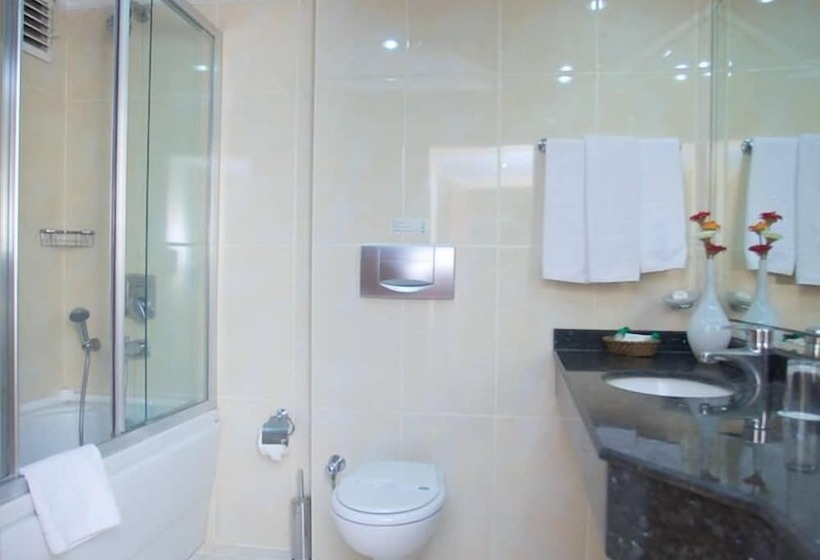 Deluxe Room, Grand Hilarium