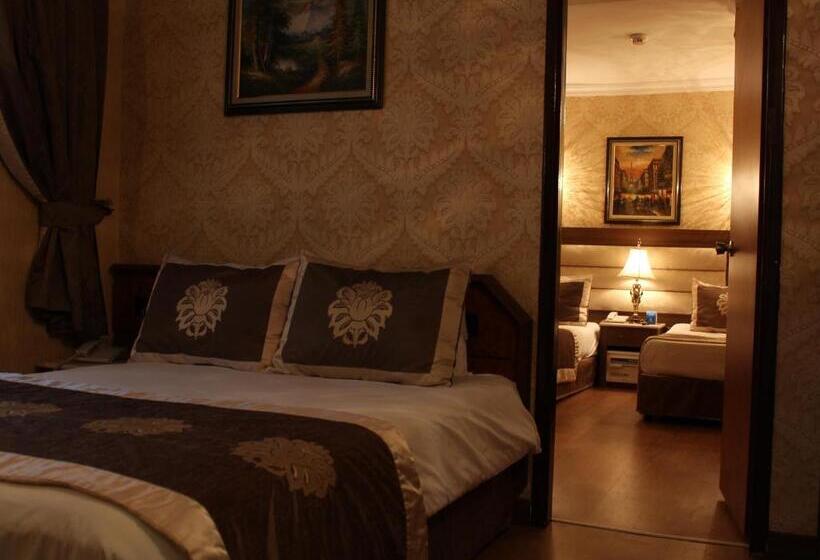 Family Room, Grand Hilarium