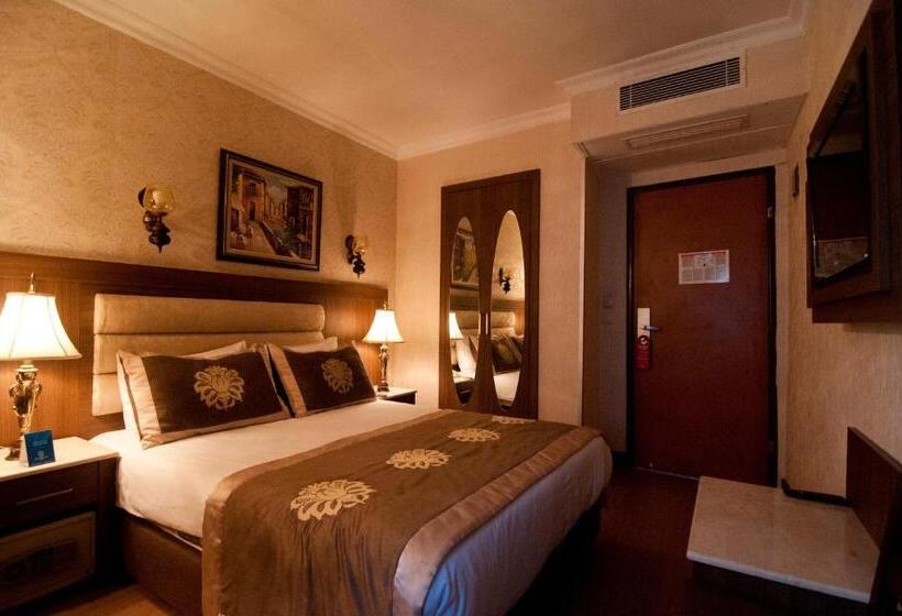 Standard Room, Grand Hilarium