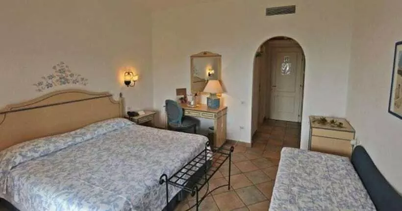 اتاق راحتی سه تخته, Grand Hotel In Porto Cervo