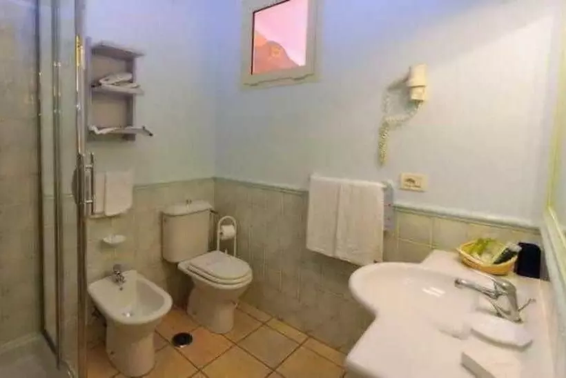 اتاق راحتی سه تخته, Grand Hotel In Porto Cervo