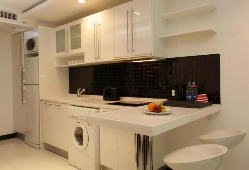 スタンダードスタジオ, Nova Suites Pattaya By Compass Hospitality