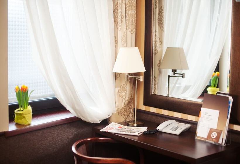 スタンダードシングルルーム, Wielopole