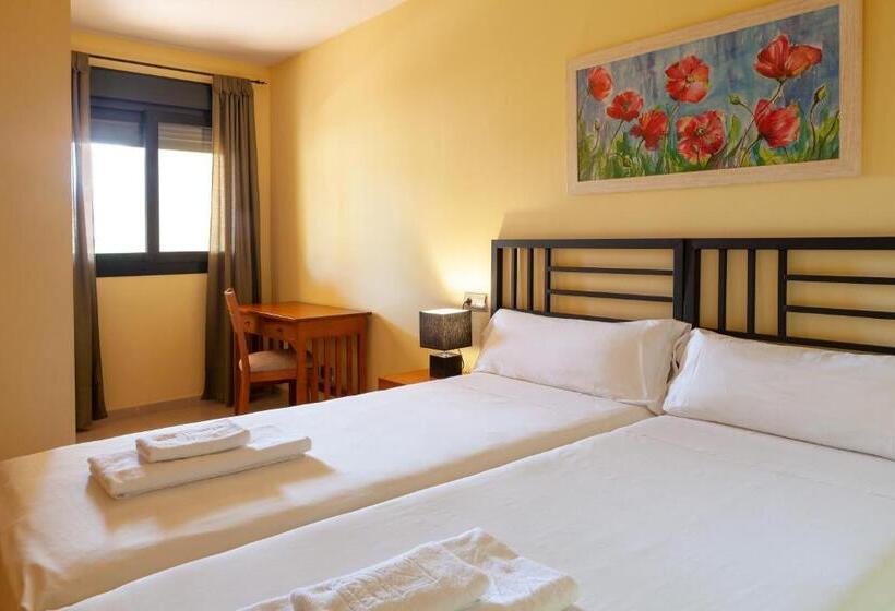 带泳池的2人公寓, Apartamentos Playamarina
