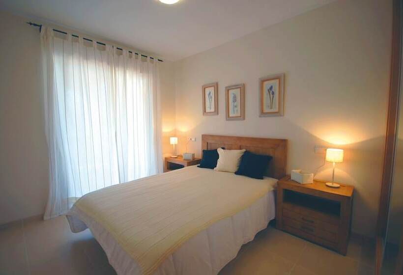 Апартаменты 2 Спальни, Apartamentos Playamarina