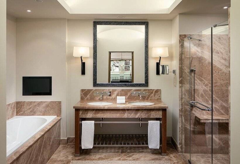 سوییت لوکس, Augustine, A Luxury Collection Hotel, Prague