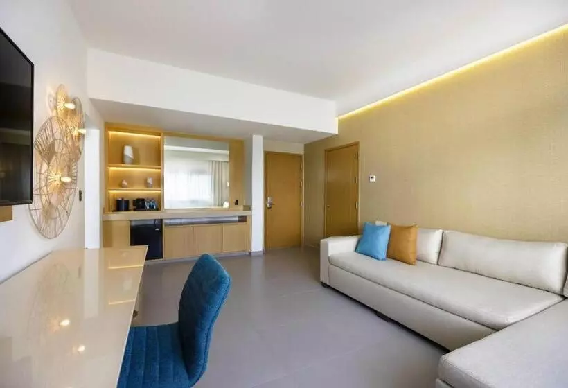 سوییت جونیور, Courtyard By Marriott Cancun Airport