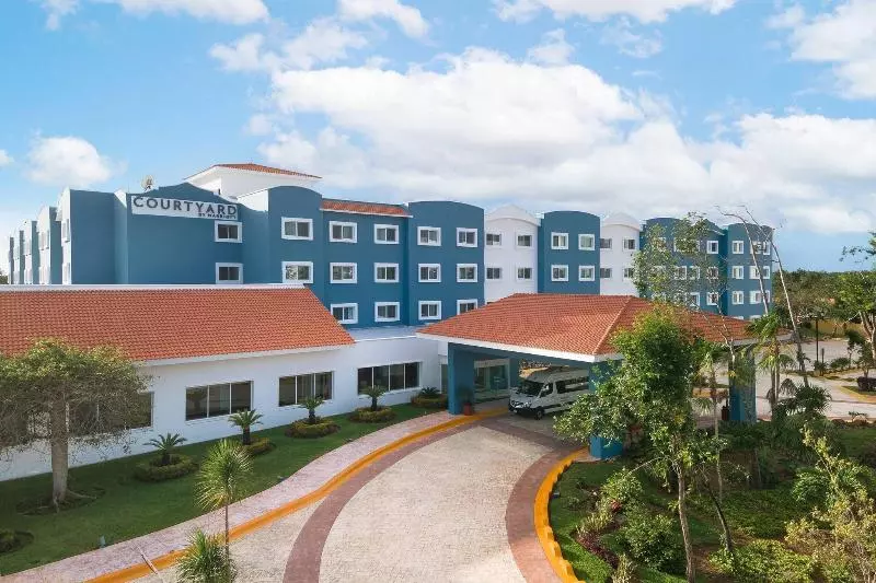 اتاق استاندارد با تخت بزرگ, Courtyard By Marriott Cancun Airport