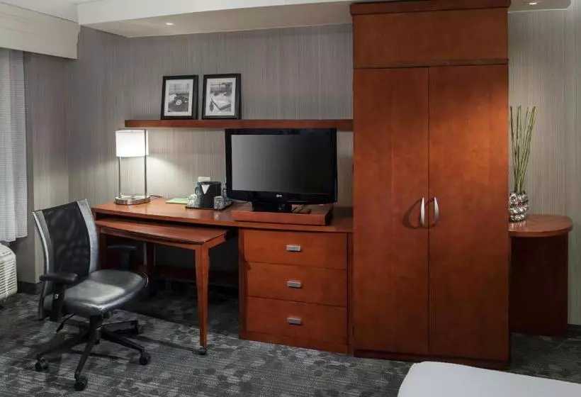 اتاق استاندارد با تخت بزرگ, Courtyard By Marriott Santa Clarita Valencia