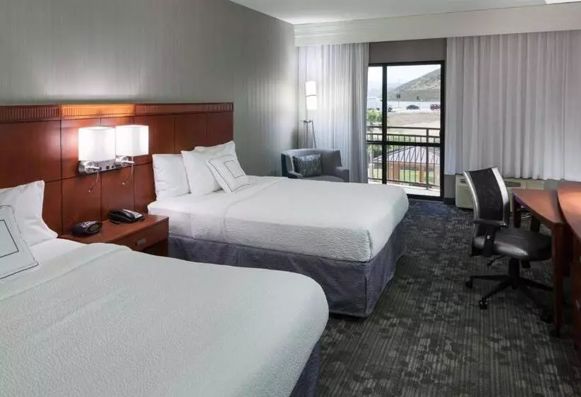 اتاق استاندارد با تخت دو نفره بزرگ برای معلولان, Courtyard By Marriott Santa Clarita Valencia