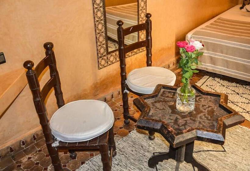 اتاق استاندارد سه نفره, Riad Dar Tuscia