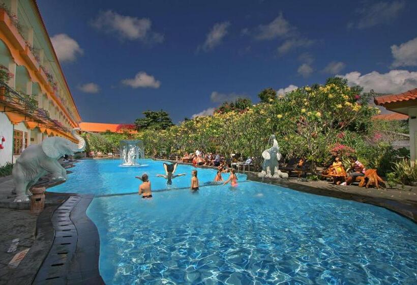 带大床的高级房间, Febri S Hotel & Spa