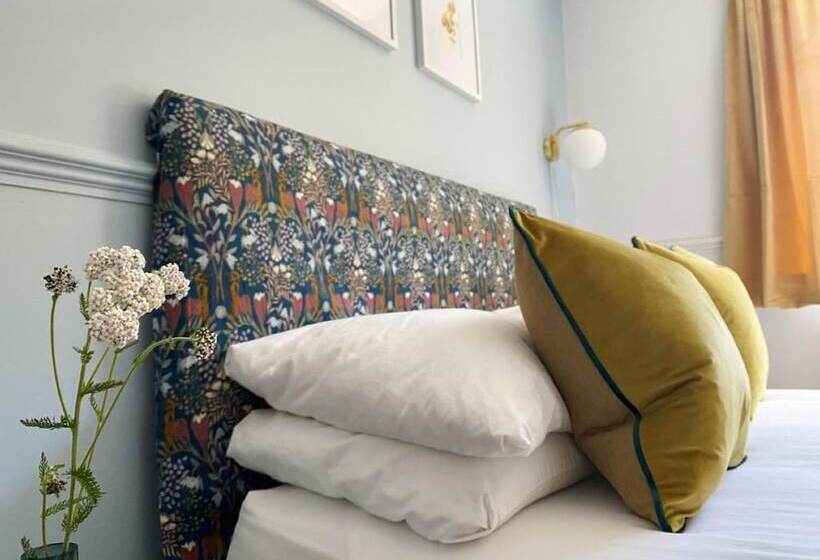 חדר סטנדרט, The Emsworth B&b