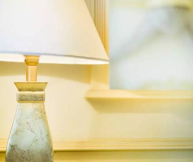 اتاق لوکس, Luxury Family Hotel Royal Palace