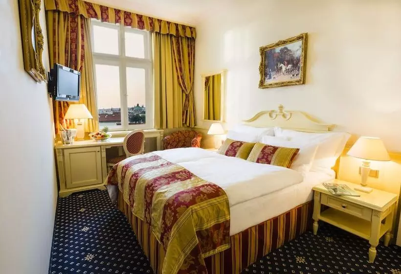 اتاق استاندارد, Luxury Family Hotel Royal Palace