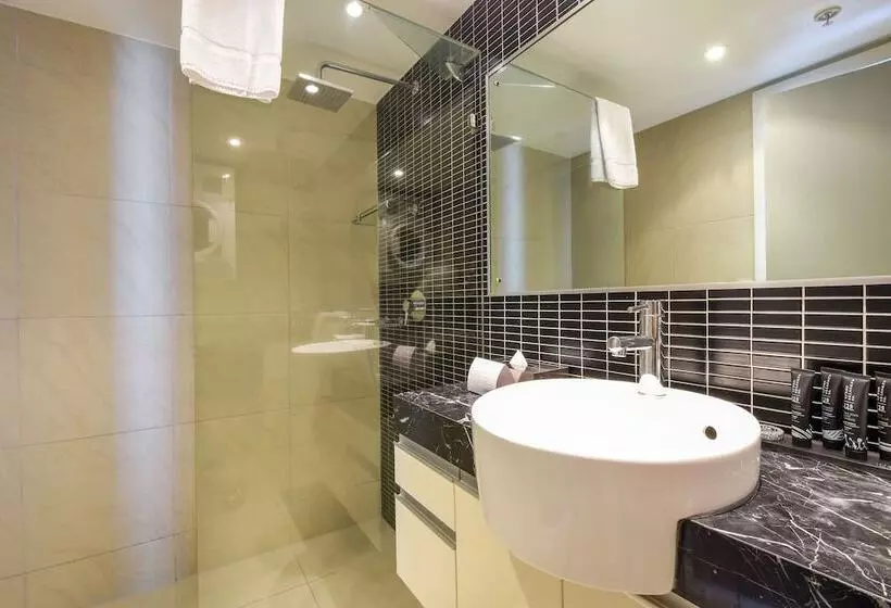 1 Bedroom Apartment City View, Mantra Pandanas