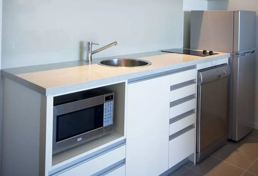 1 Bedroom Apartment City View, Mantra Pandanas